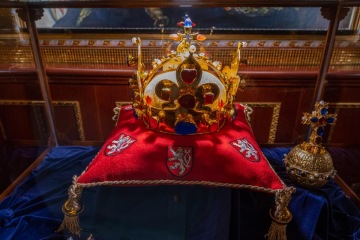 V rodišti Gabčíka se před válkou skrývaly české korunovační klenoty!